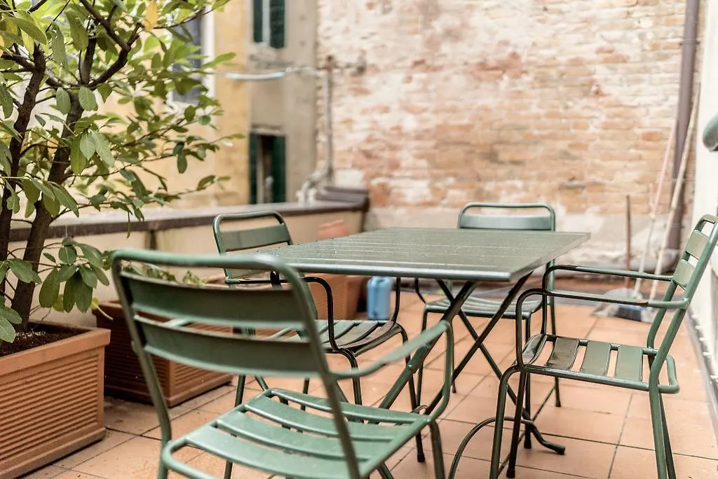 Accademia Terrazza Apartment Venice