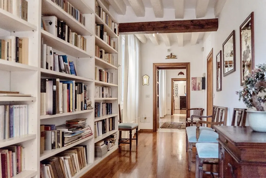 Accademia Terrazza Apartment Venice Italy