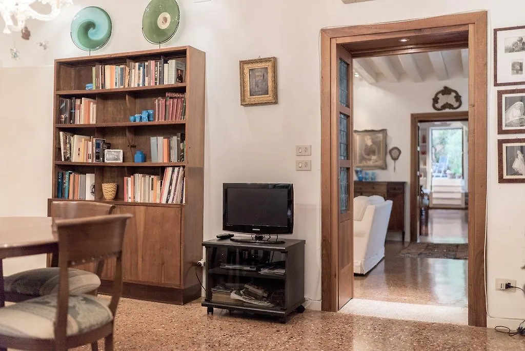 Accademia Terrazza Apartment Venice 0*,