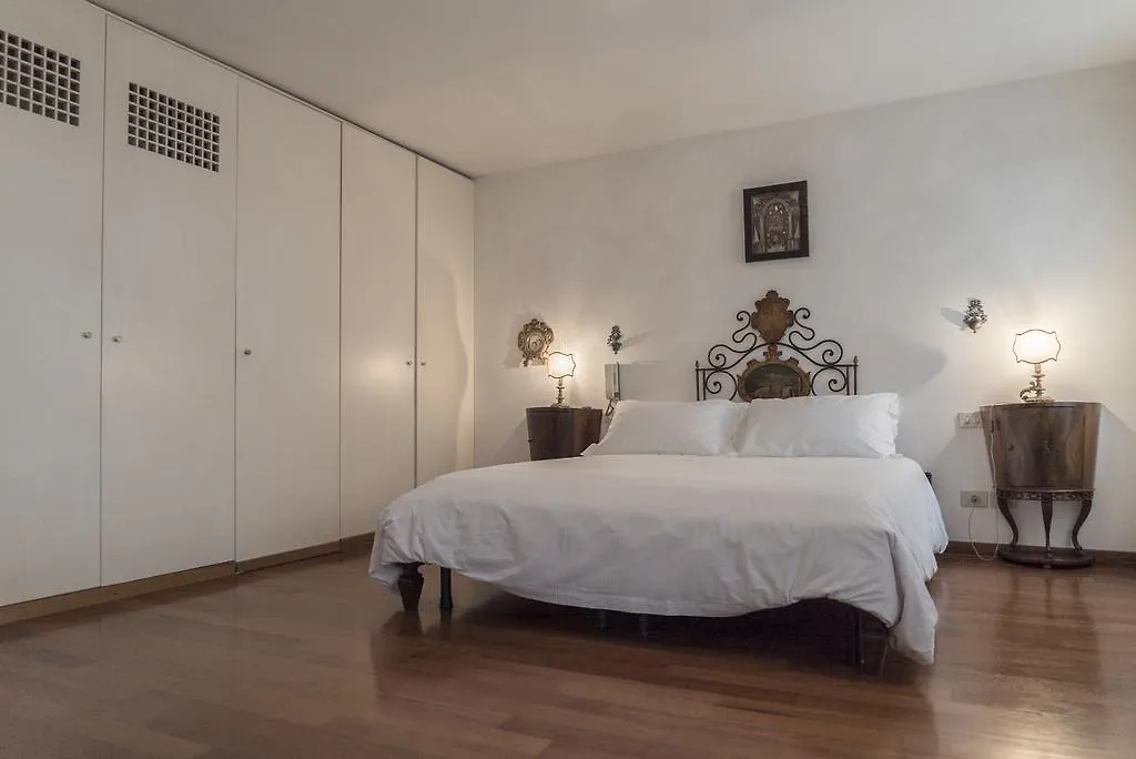 Accademia Terrazza Apartment Venice 0*,