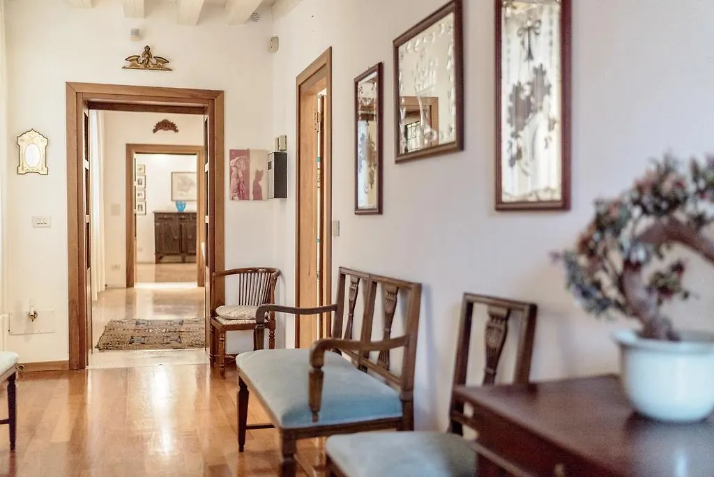 Accademia Terrazza Apartment Venice
